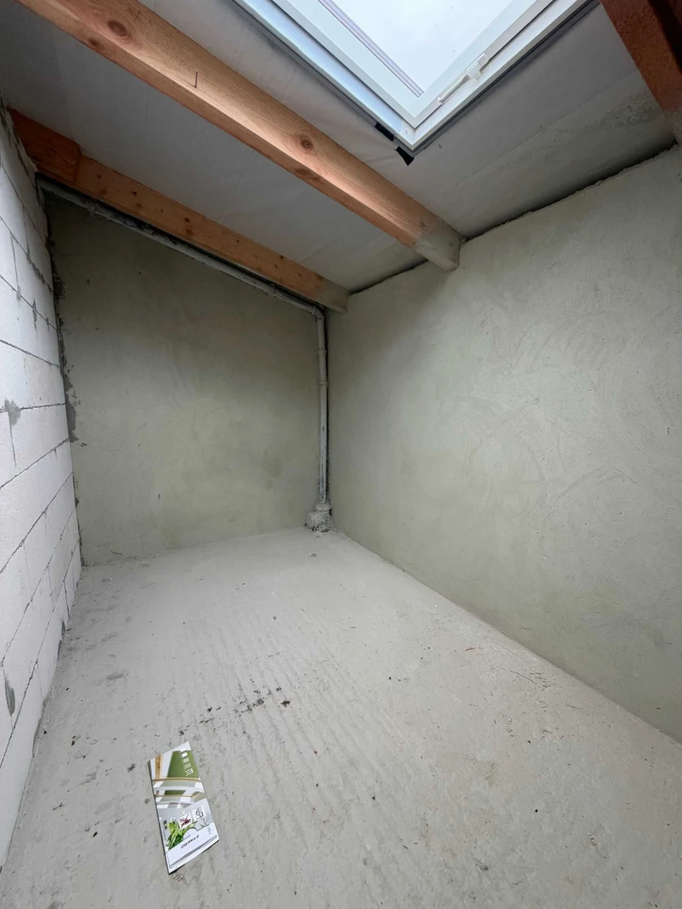 Sale of a 2-level apartment 82 sq m in a new building in Pustomyty