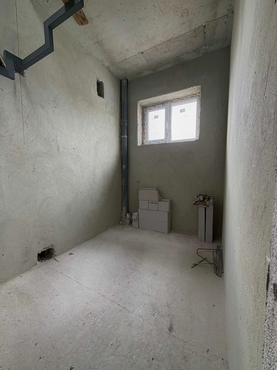 Sale of a 2-level apartment 82 sq m in a new building in Pustomyty