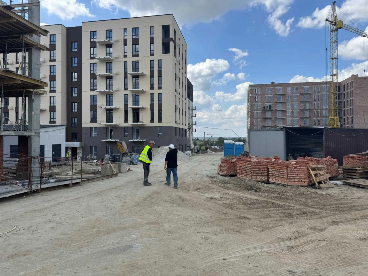 НОВА! 1-кімнатна квартира (єОселя) 36 м2 в Пустомитах (9 км від Львова)
