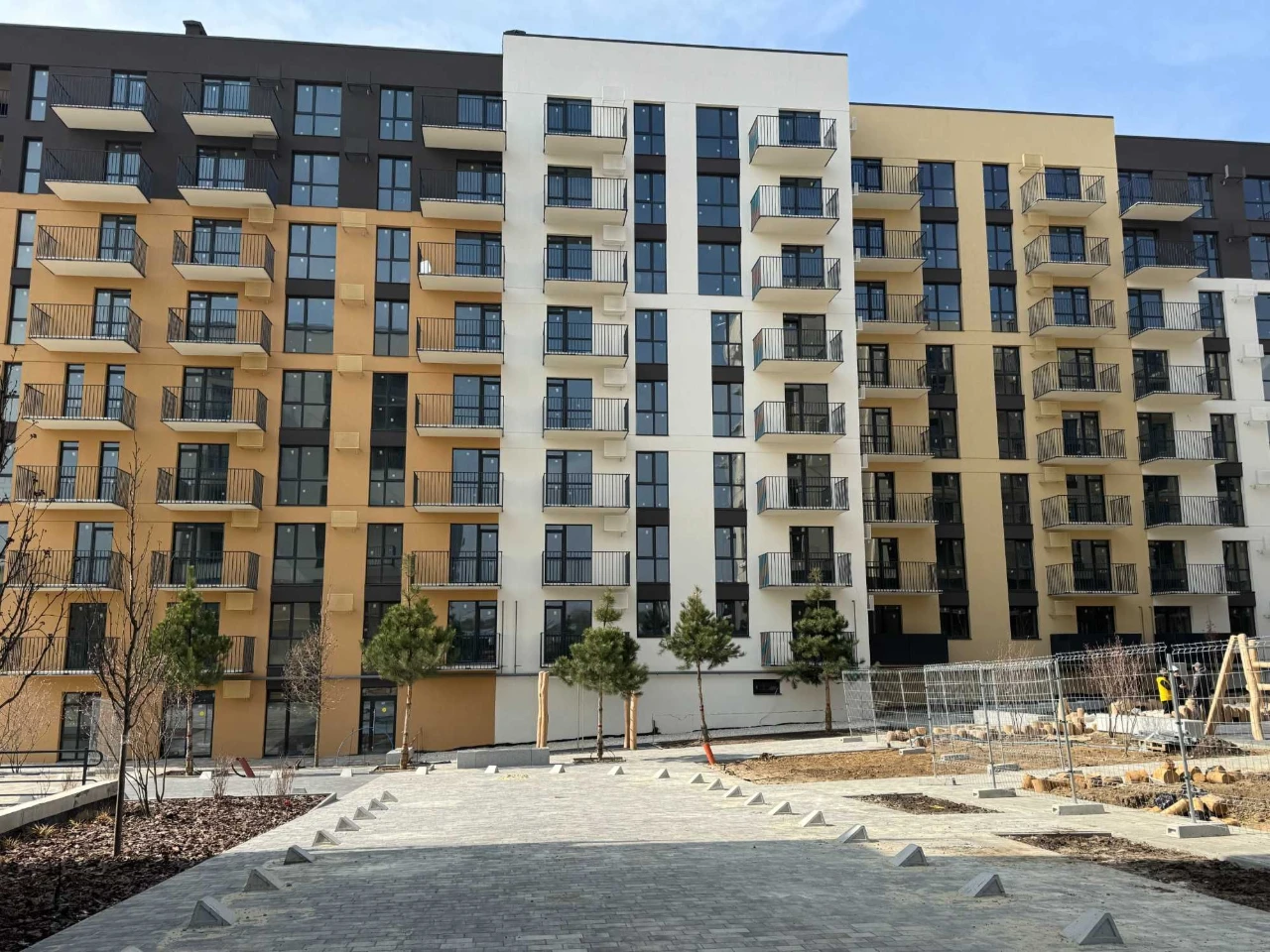 НОВА! 1-кімнатна квартира (єОселя) 36 м2 в Пустомитах (9 км від Львова)