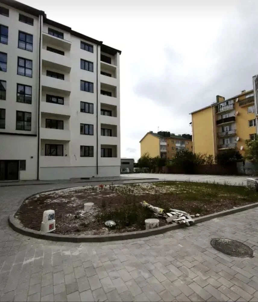 Apartment for sale in new building 765 USD per sq.m. Building under construction