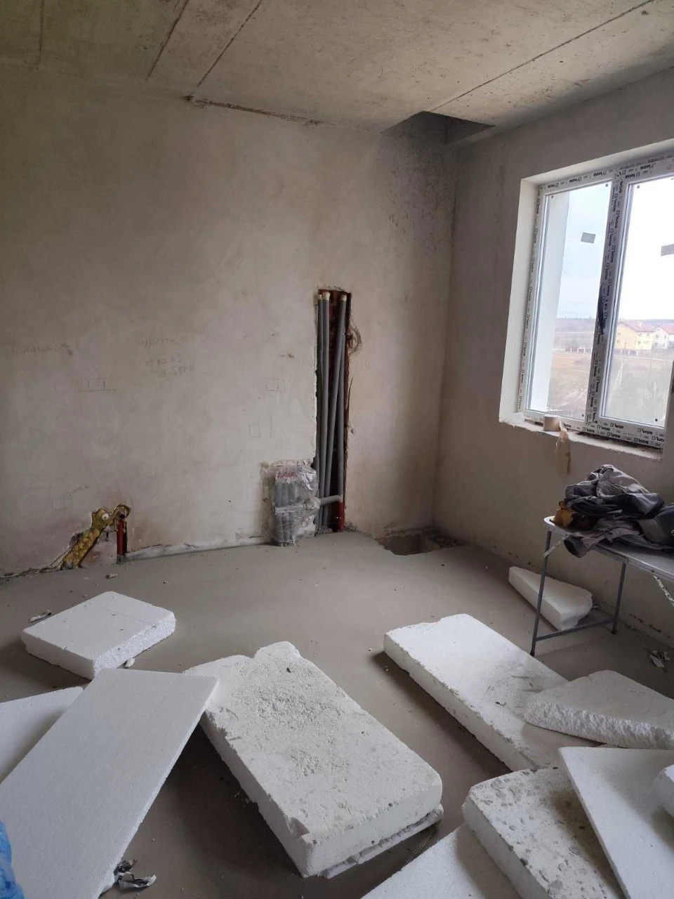 Sale of a 2-room apartment in a new building, Pustomyty