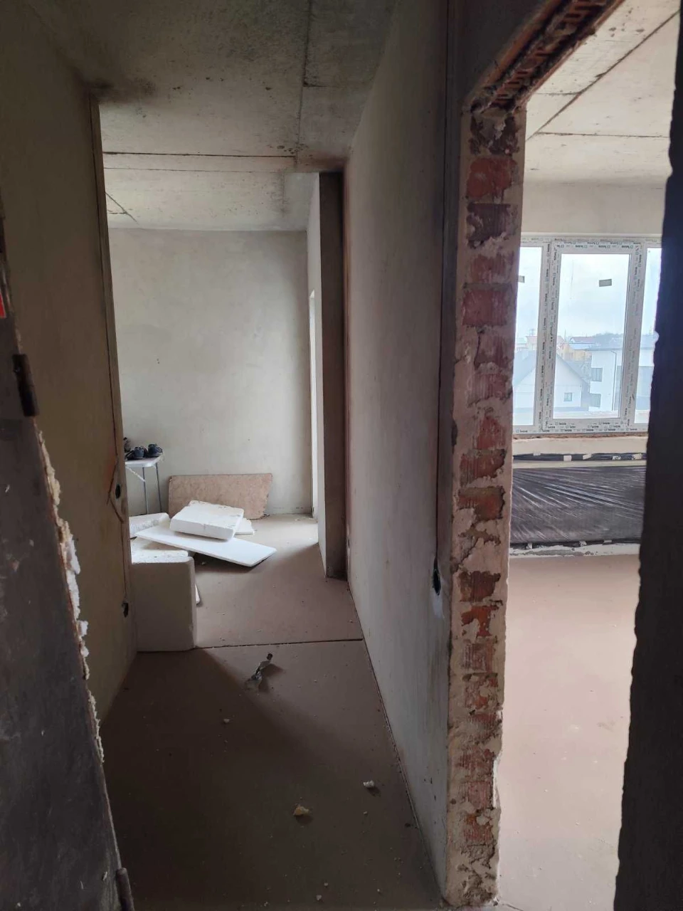 Sale of a 2-room apartment in a new building, Pustomyty