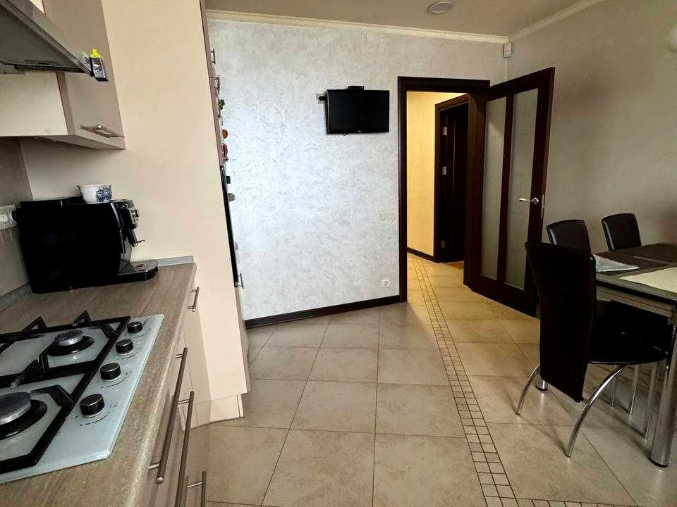 Apartment. Pustomiti, Sadova st.