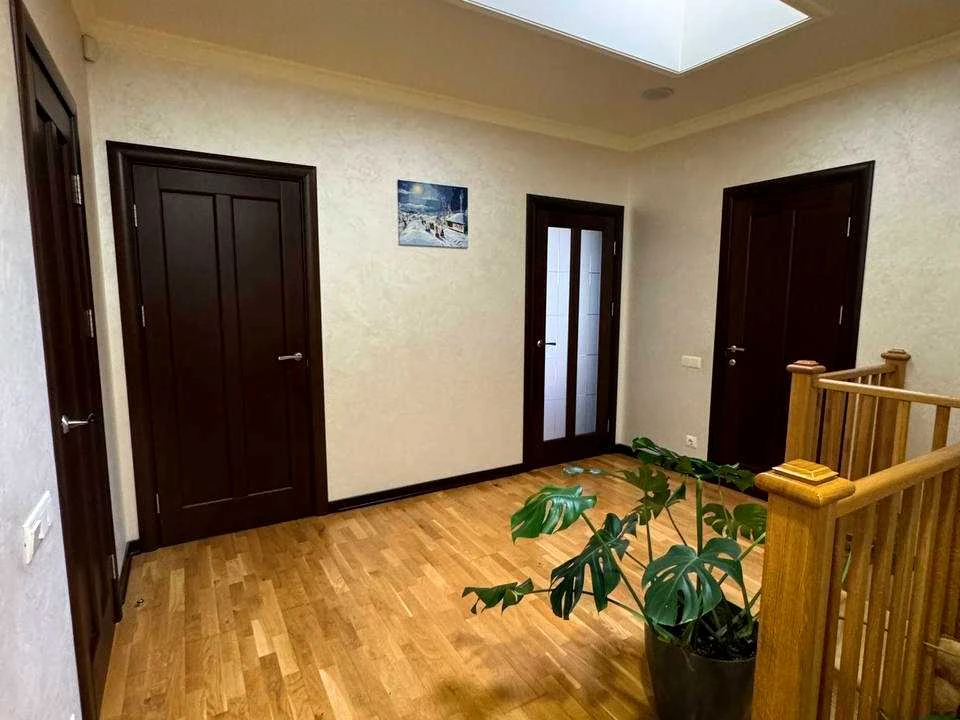 Apartment. Pustomiti, Sadova st.