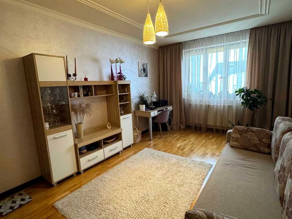 Apartment. Pustomiti, Sadova st.