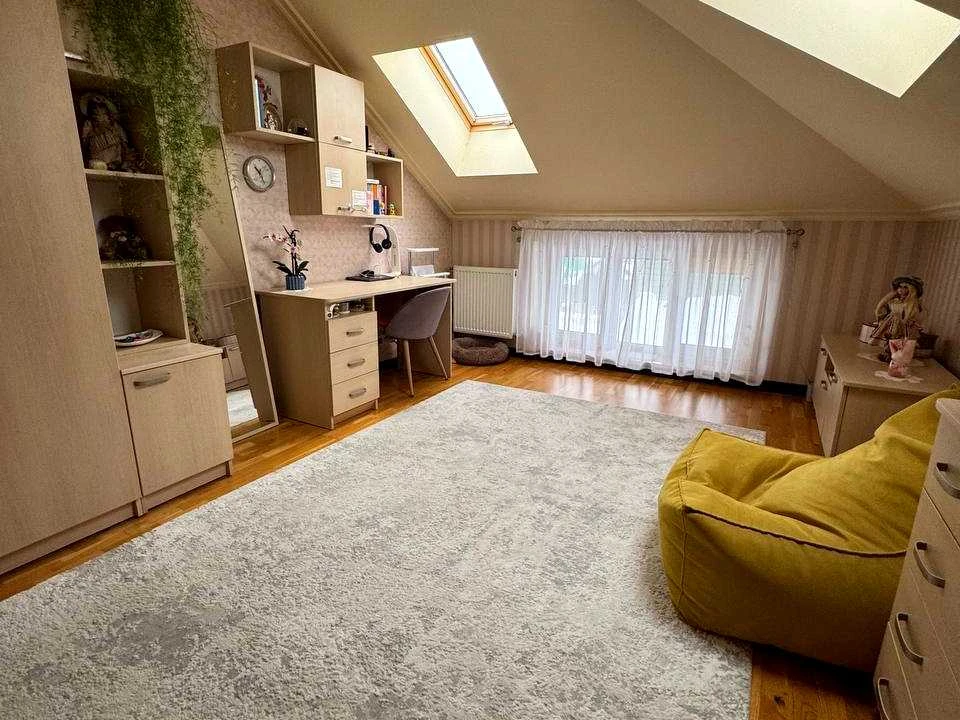 Apartment. Pustomiti, Sadova st.
