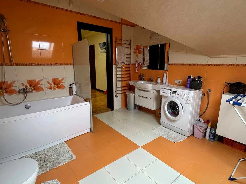 Apartment. Pustomiti, Sadova st.