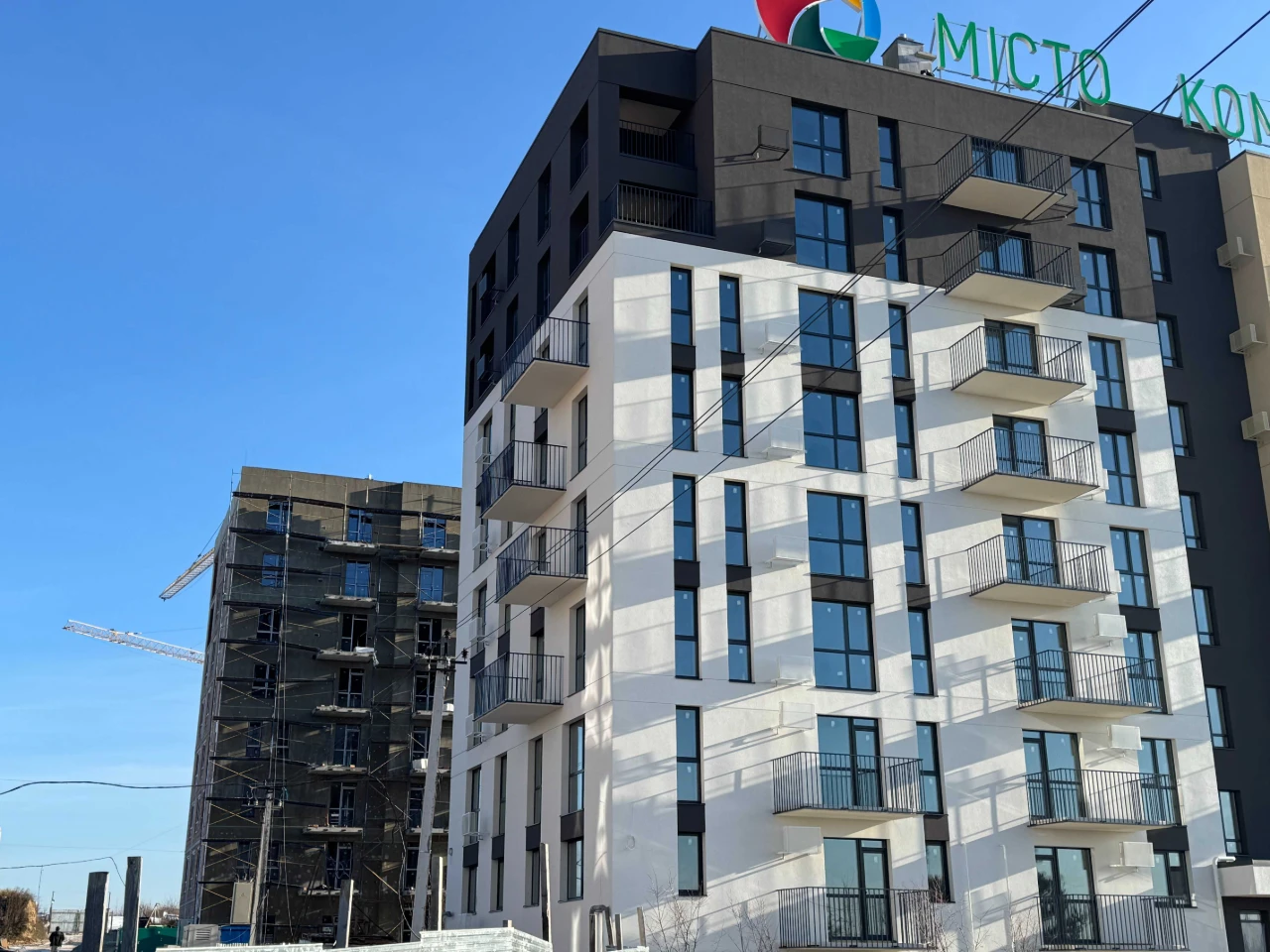 Продаж 1-кімнатної квартири 41 кв.м (єОселя) в м. Пустомити (9 км)