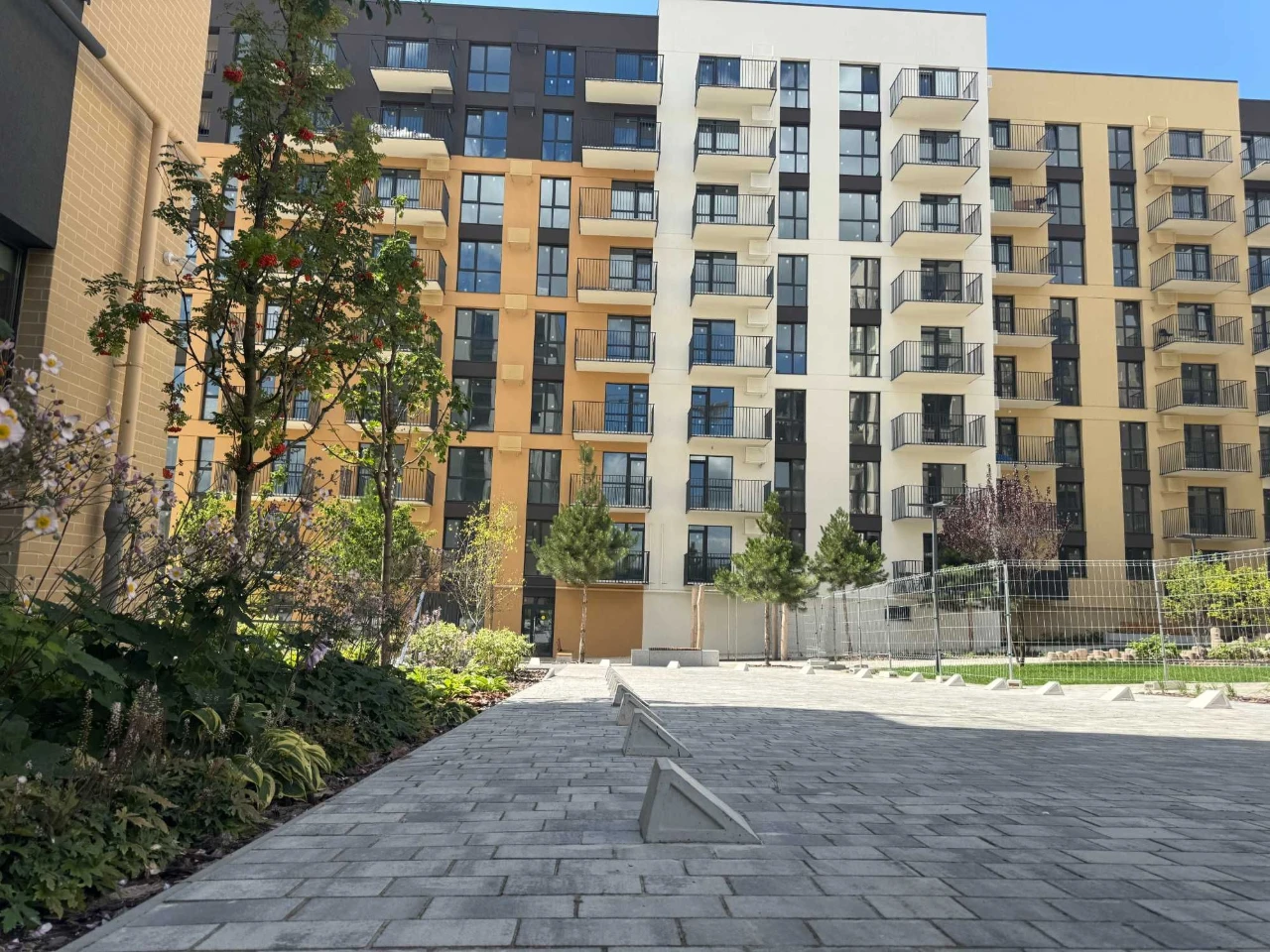 Продаж 1-кімнатної квартири 41 кв.м (єОселя) в м. Пустомити (9 км)