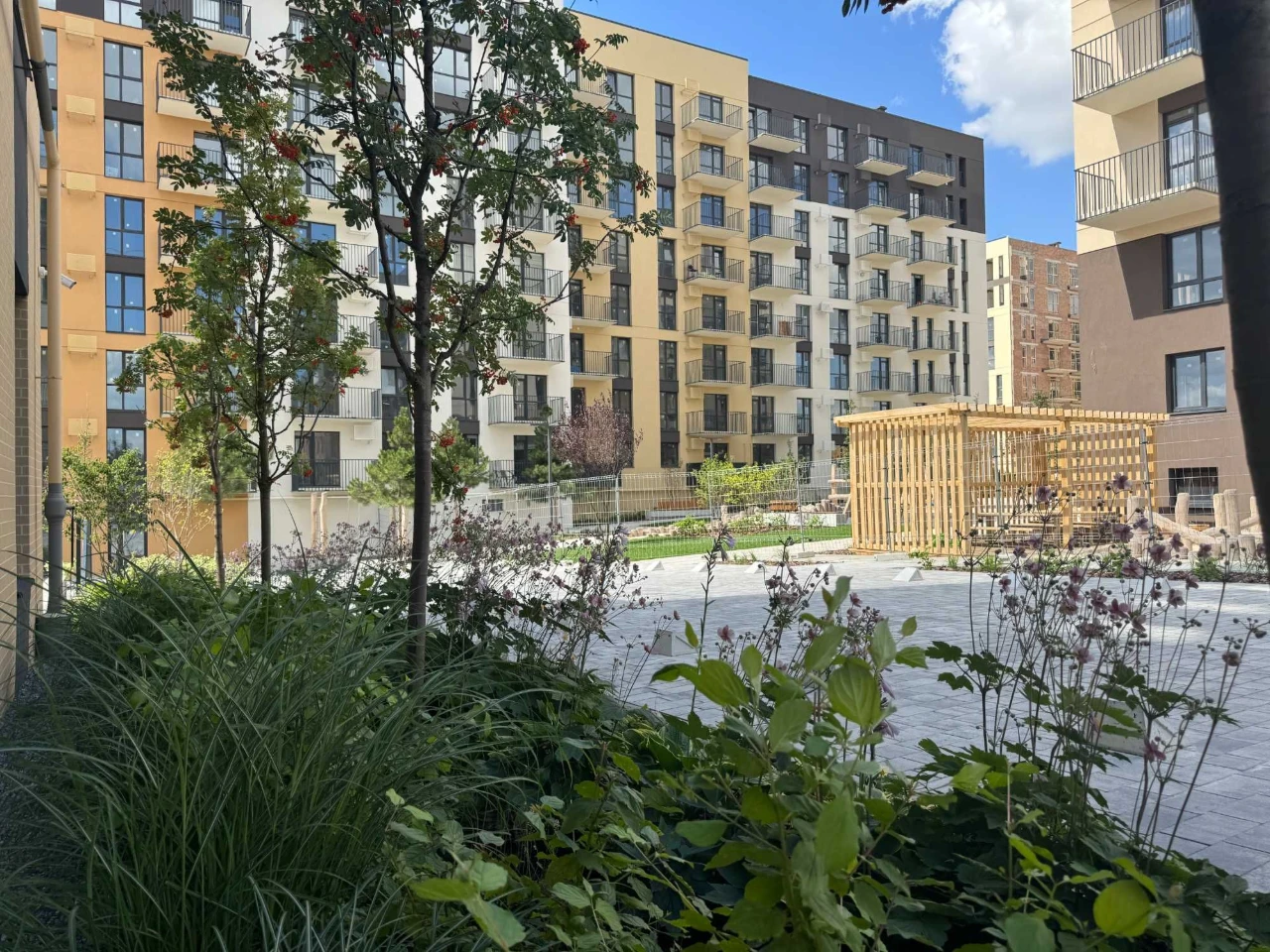 Продаж 1-кімнатної квартири 41 кв.м (єОселя) в м. Пустомити (9 км)