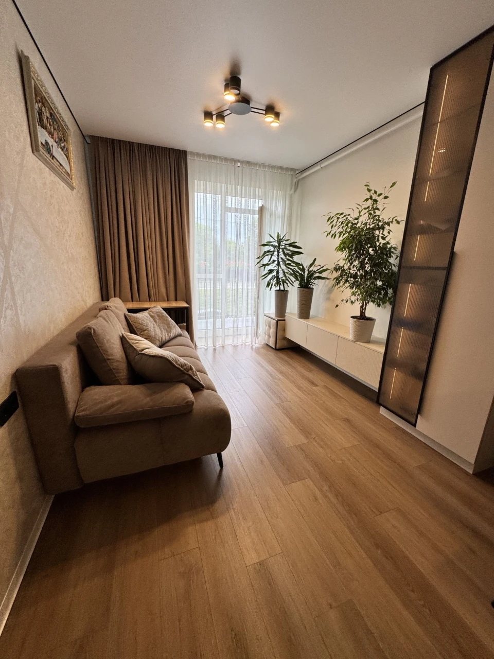 Apartment for sale, 10 minutes to Victoria Gardens, city of Pustomyt
