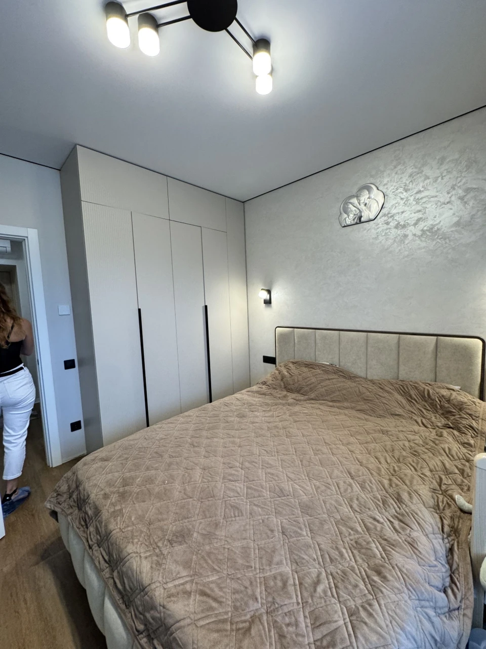 Apartment for sale, 10 minutes to Victoria Gardens, city of Pustomyt