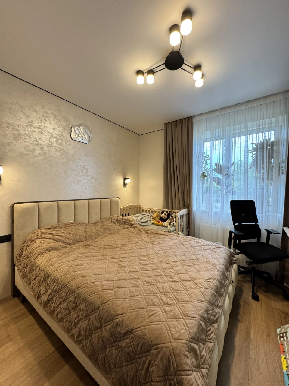 Apartment for sale, 10 minutes to Victoria Gardens, city of Pustomyt