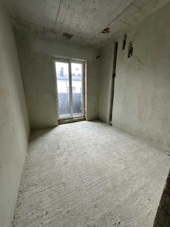 Продаж 2-кімнатної квартири 96 м.кв., вул. Відродження/Пусто