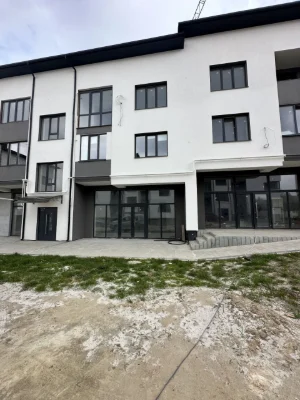 Продаж 2-кімнатної квартири 96 м.кв., вул. Відродження/Пусто