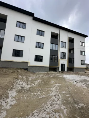 Продаж 2-кімнатної квартири 96 м.кв., вул. Відродження/Пусто