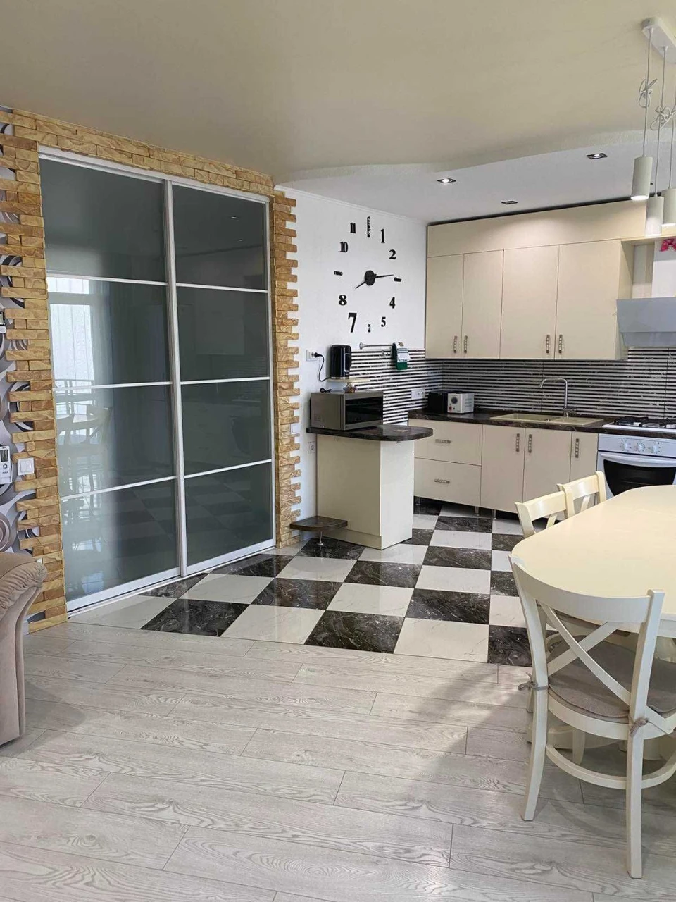 Sale of a two-level apartment