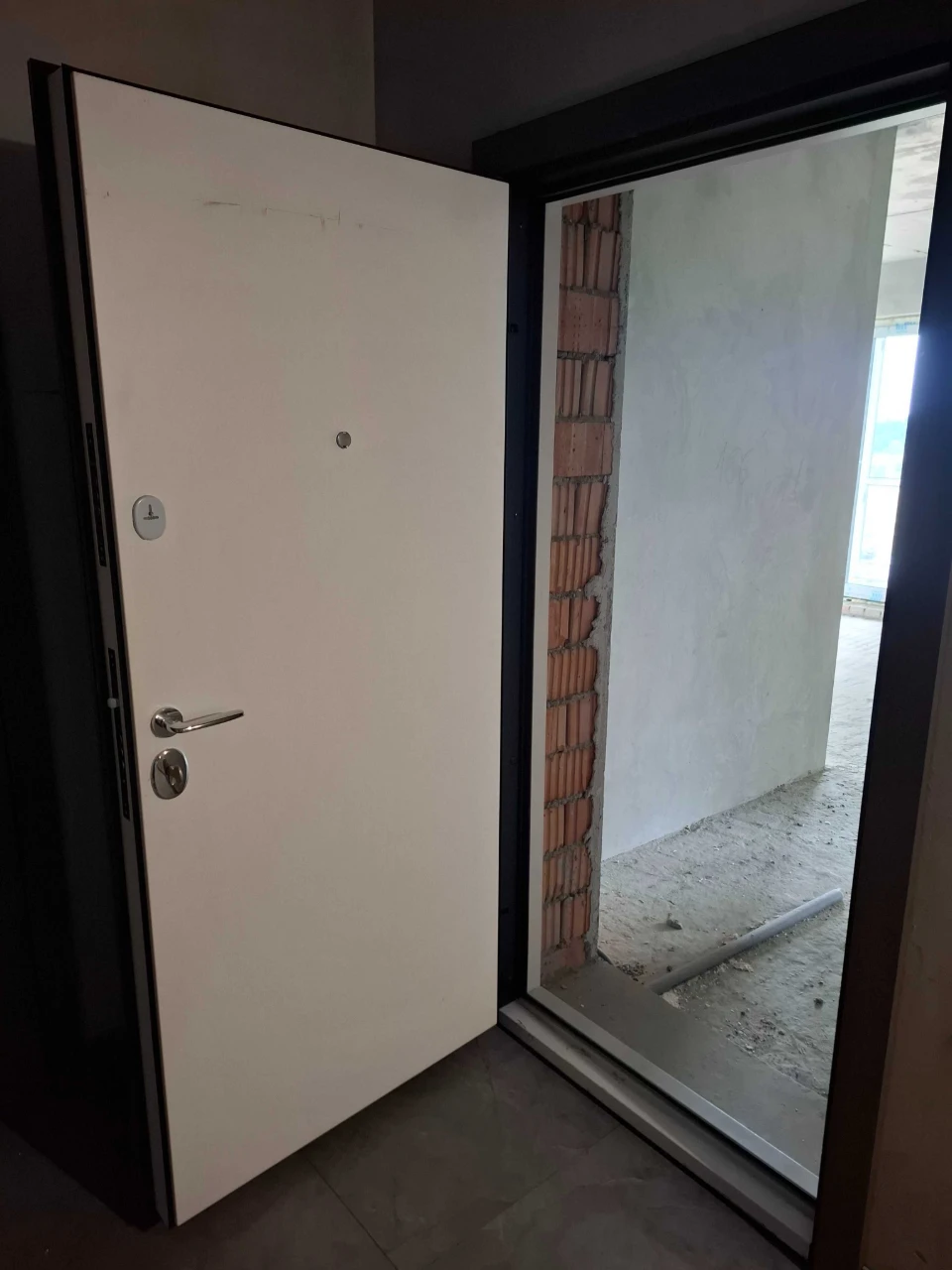 Sale of a 2-bedroom apartment in the city center in a new residential complex ЖК С