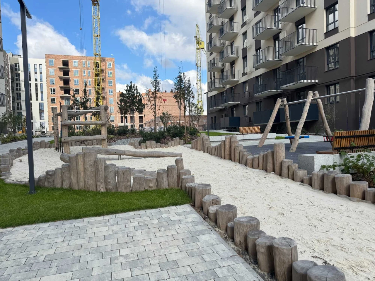 For Sale! 1-bedroom apartment (YeOselya) 35 sq m, Pustomyty (9 km)