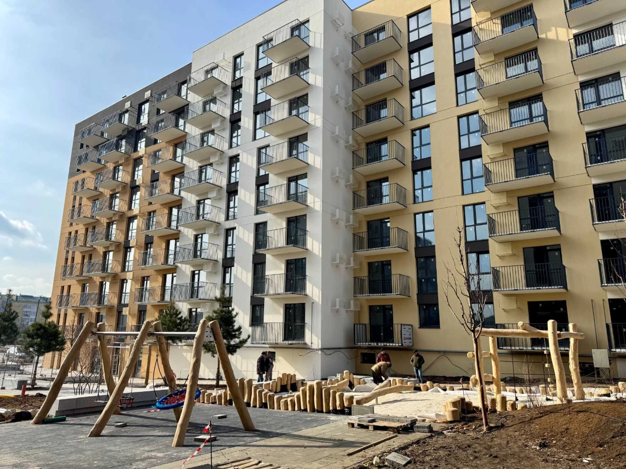 Продається 2-кімнатна квартира 60 м2 в Пустомитах (9 км від Львова)