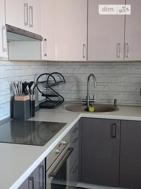 Sale of 3-room apartment 79.1 sq. m. on Alma-Atynska St. 39, apt.