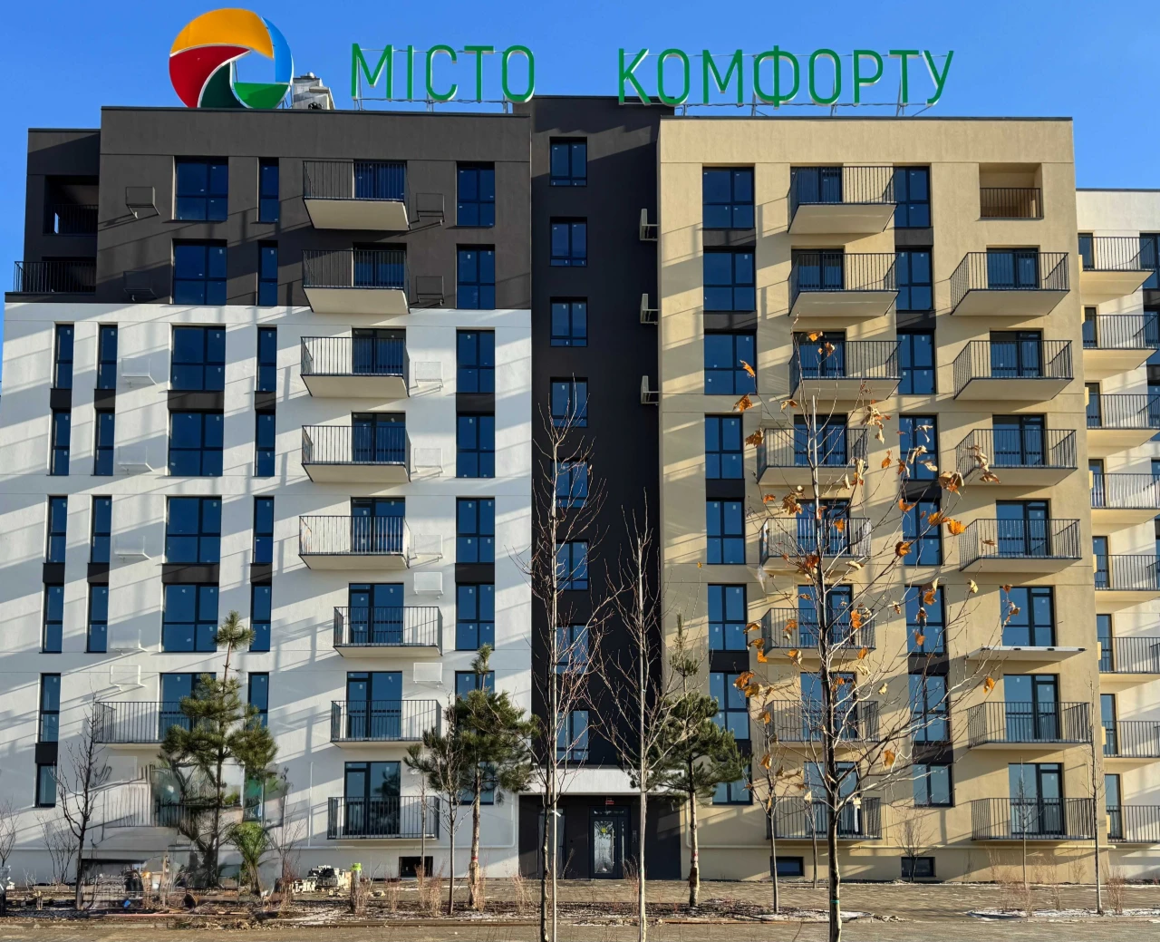 Зручне розташування! 1-кімнатна квартира 37м² в Пустомитах (біл