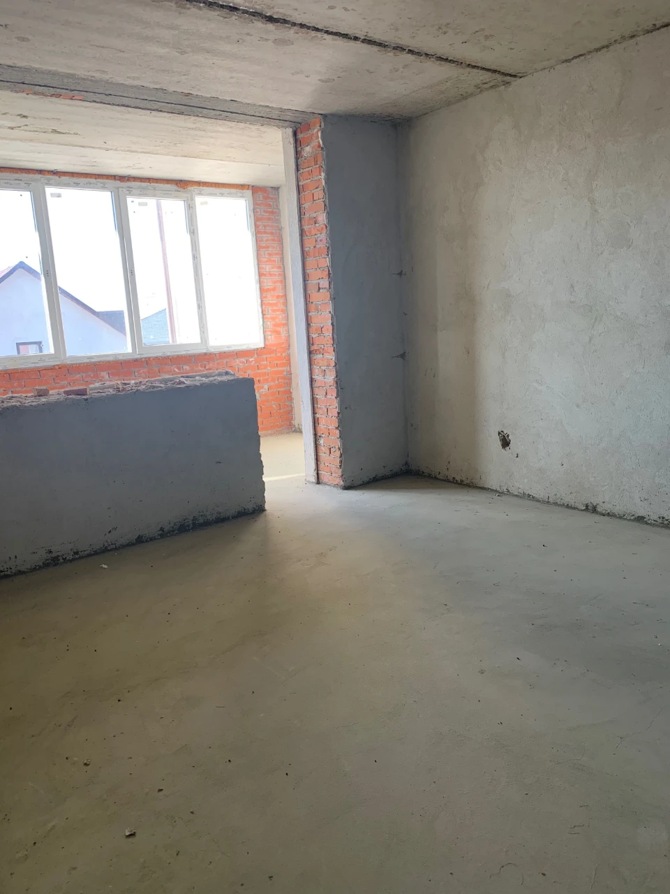 750 $ per square meter. No commission.