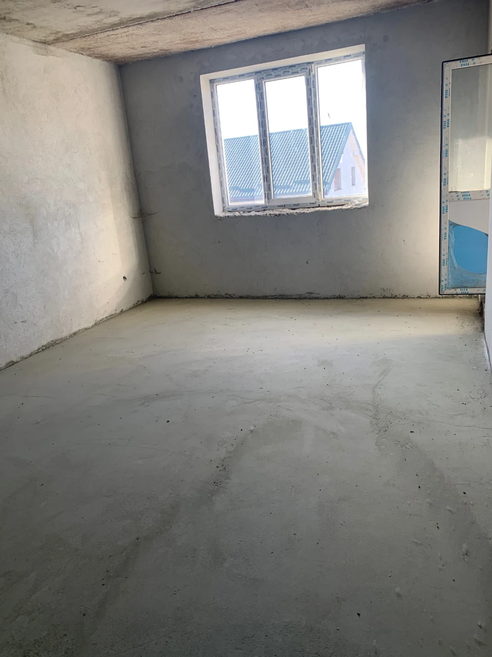 750 $ per square meter. No commission.