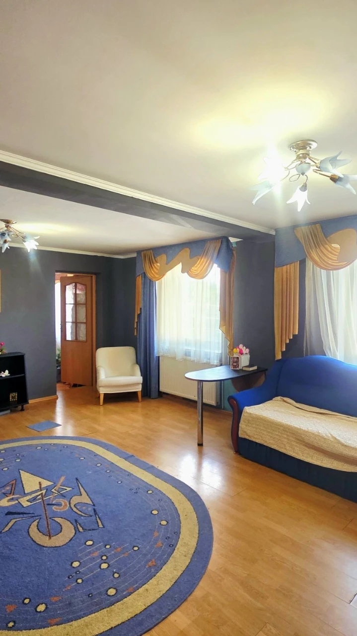Продається квартира біля центру Самбора