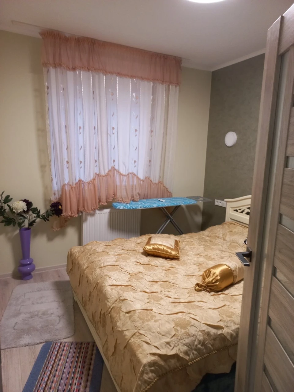 Продається трикімнатна  від власника без комісії  новобудова