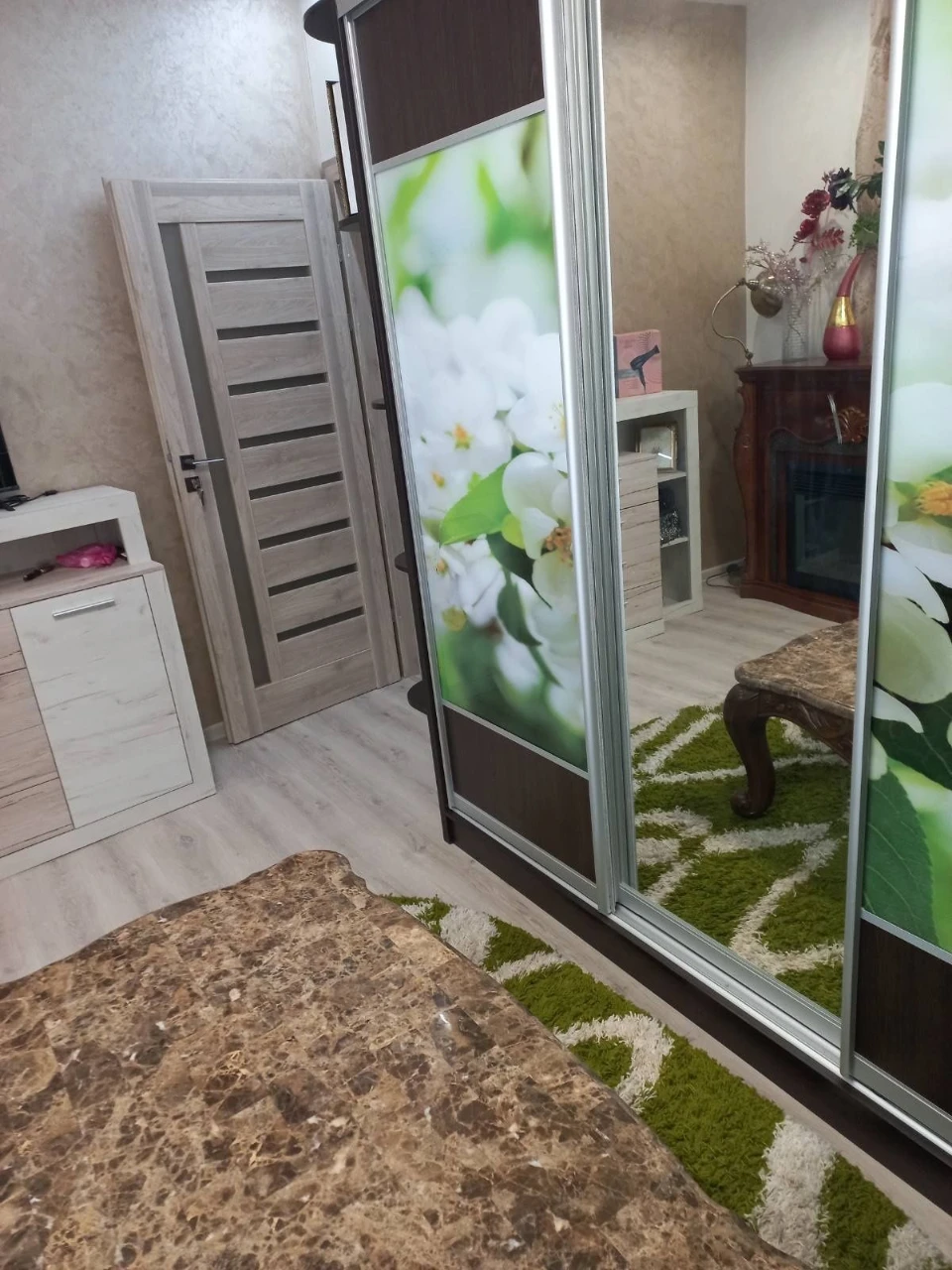 Продається трикімнатна  від власника без комісії  новобудова