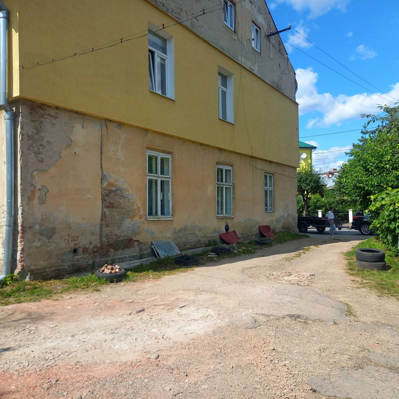 Продам двокімнатну квартиру м.Самбір