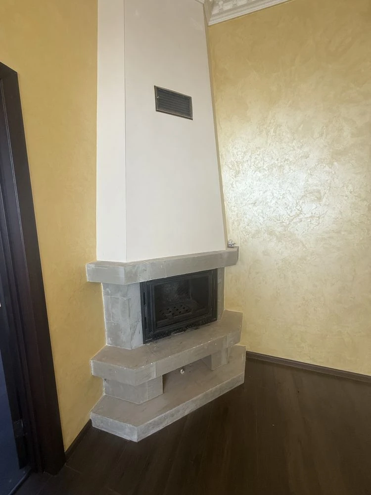 Продаж ексклюзивної 3-кімнатної квартири в центрі Самбора
