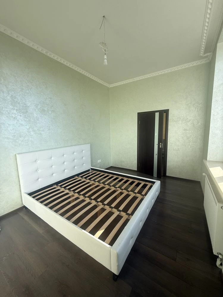 Продаж ексклюзивної 3-кімнатної квартири в центрі Самбора