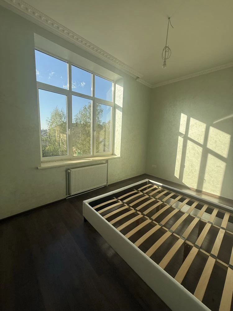 Продаж ексклюзивної 3-кімнатної квартири в центрі Самбора