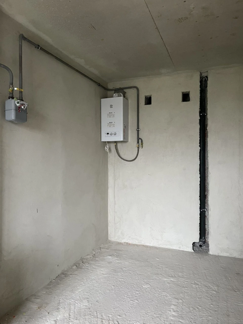 Sale of a 1-room apartment in a new building