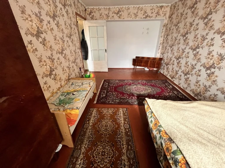 One-bedroom apartment on the 3rd floor