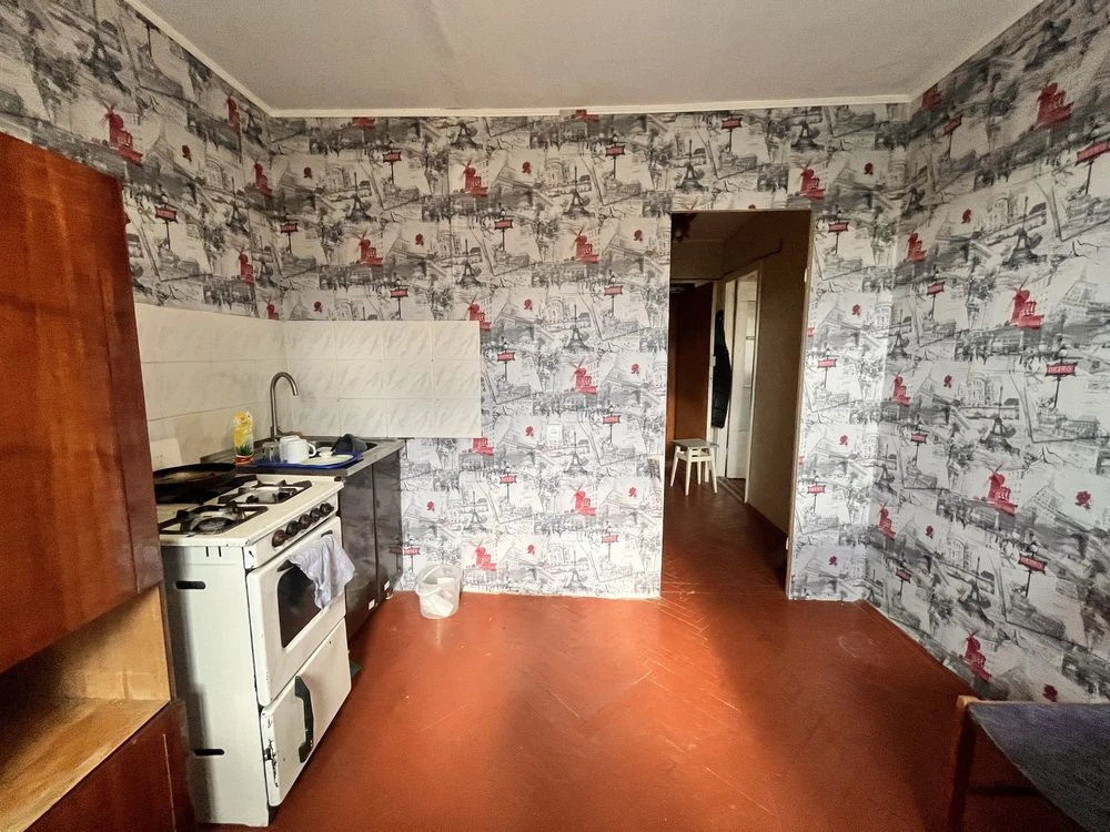 One-bedroom apartment on the 3rd floor