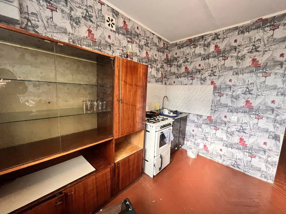 One-bedroom apartment on the 3rd floor