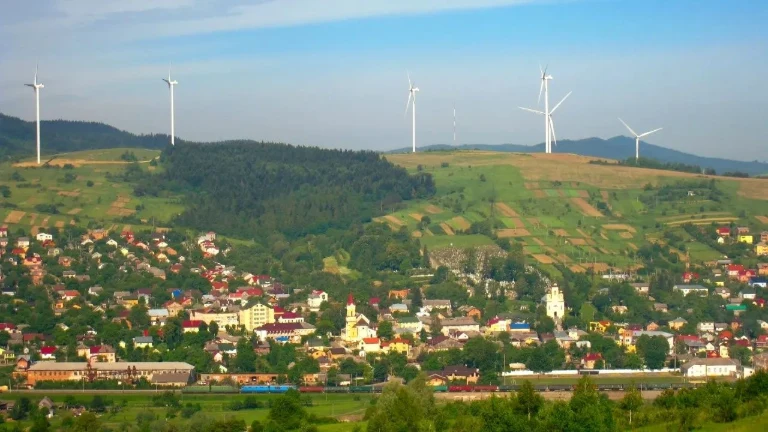 Продаж 4-кімнатної квартири 84,1 м кв. в  ближньому центрі м