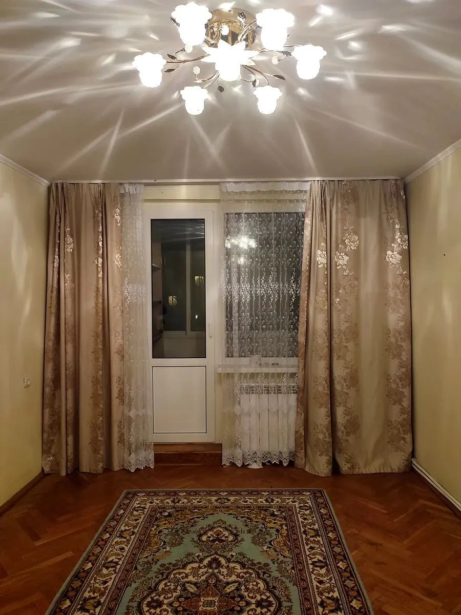 Продаж 4-кімнатної квартири 84,1 м кв. в  ближньому центрі м