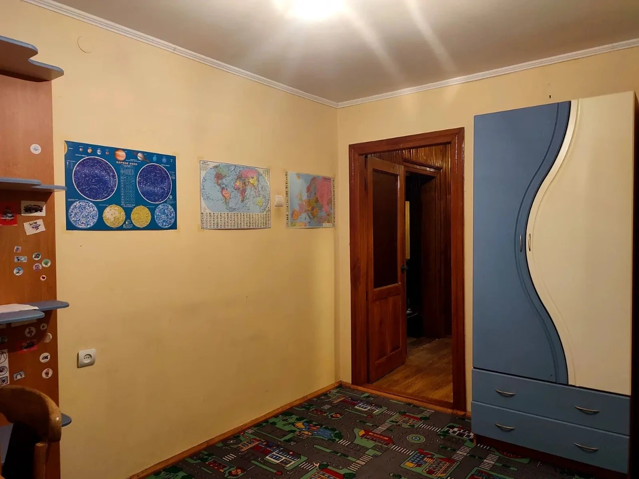 Продаж 4-кімнатної квартири 84,1 м кв. в  ближньому центрі м