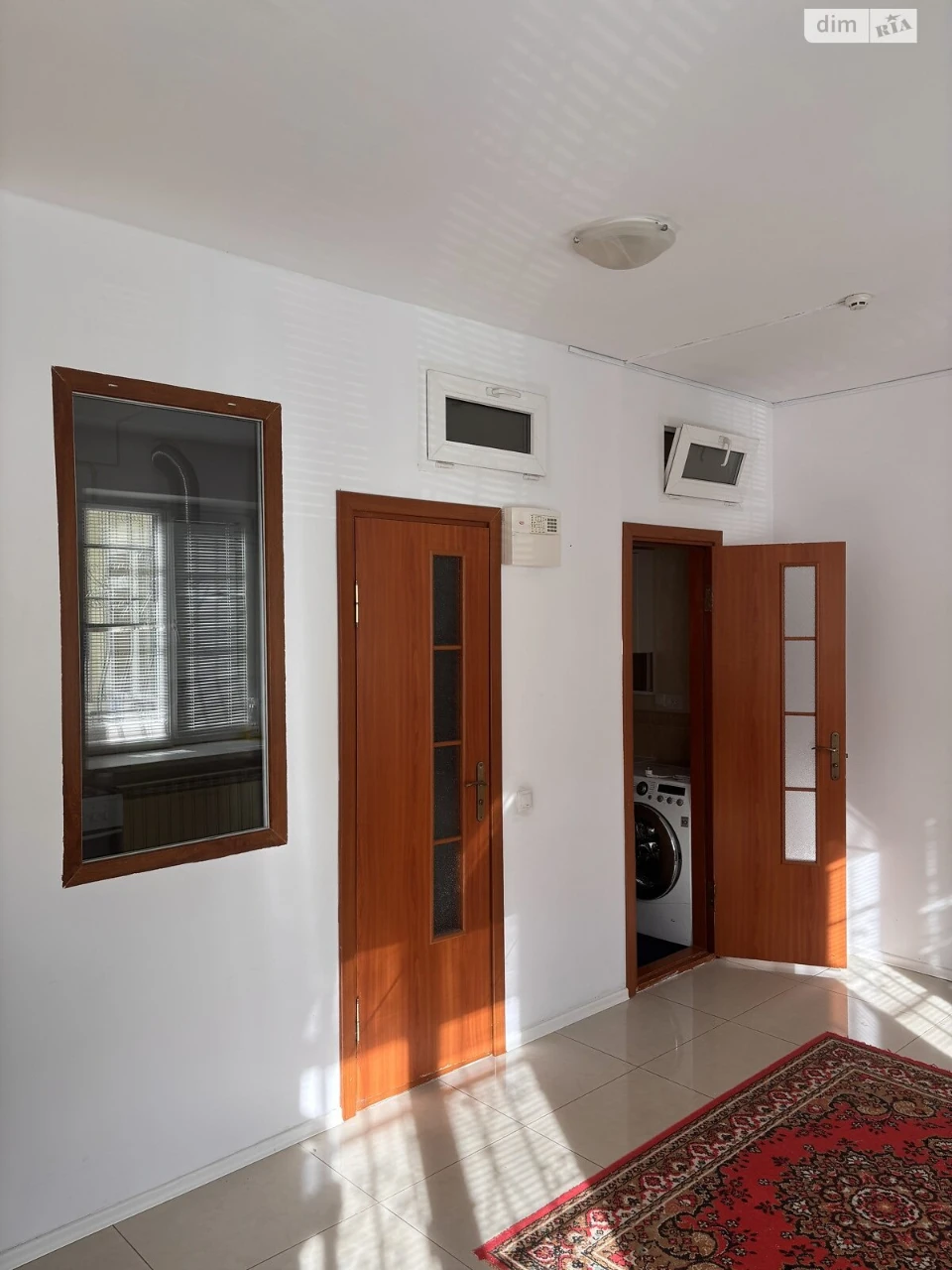 Apartment for Sale: Lane Upper