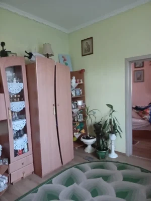 Продам двох кімнатну квартиру