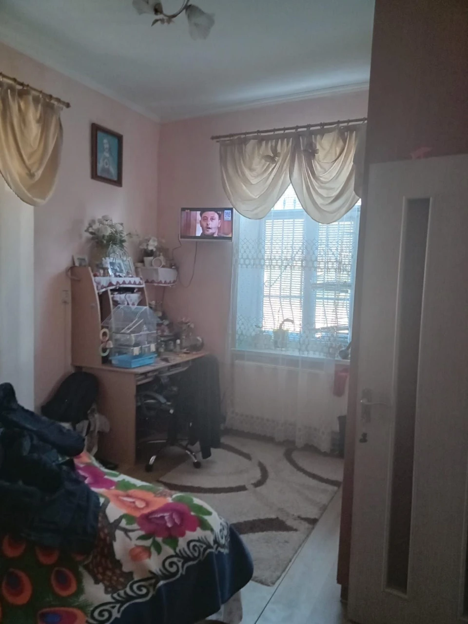 Продам двох кімнатну квартиру