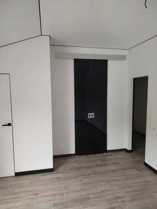 ПРОДАЖ 3-кімнатної квартири з ремонтом, Стрий