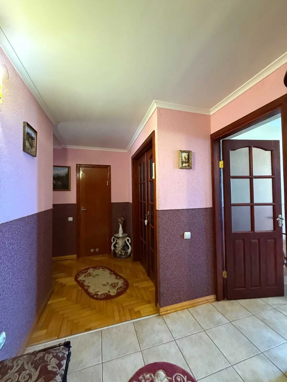 Продаж 2 - кімнатної квартири