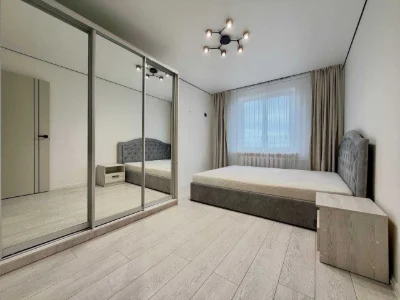 Продаж 3-кімнатної квартири з меблями та технікою, Стрий
