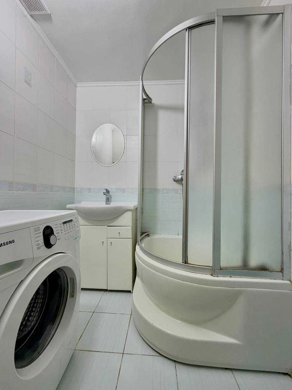 Продаж 3-кімнатної квартири з меблями та технікою, Стрий